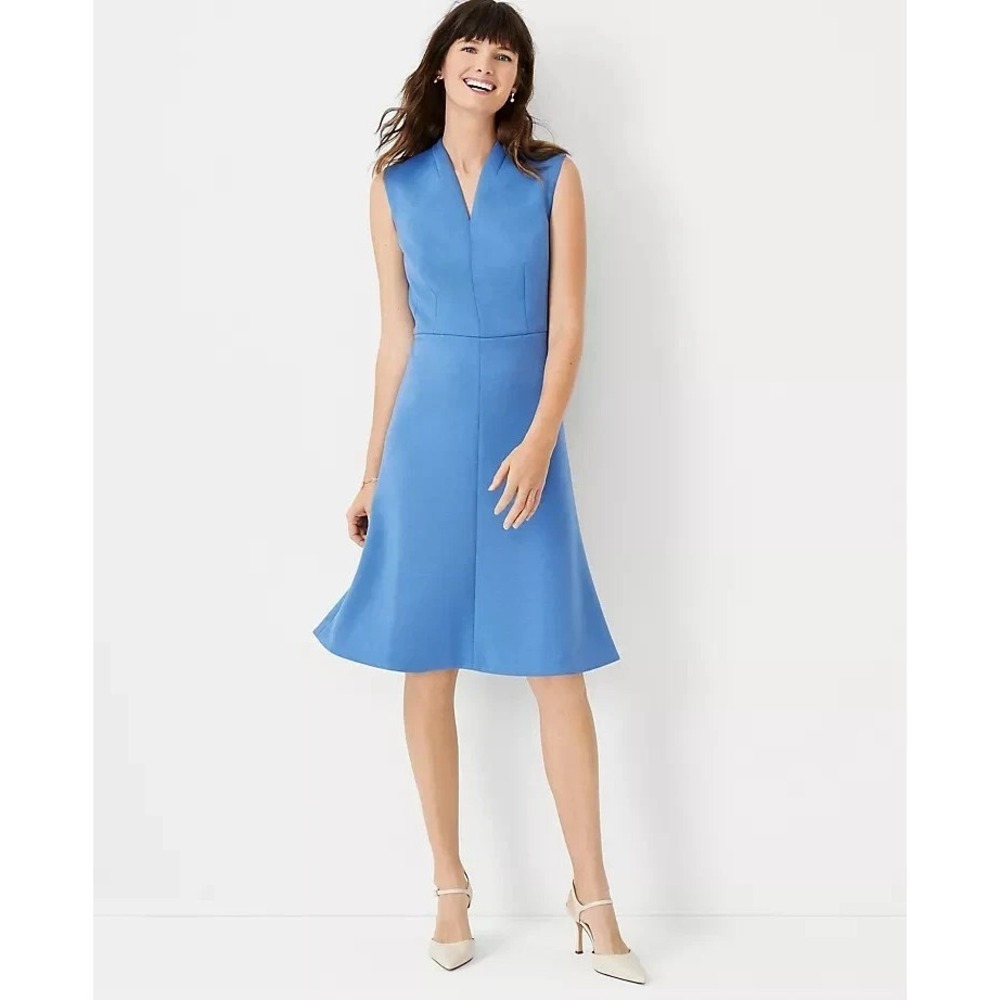 NEW ANN TAYLOR The Sleeveless v-neck flare Dress in Double Knit Sz 10 Office